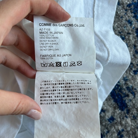 COMME DES GARCONS PLAY
Red Heart Tee - Picture 8 of 9